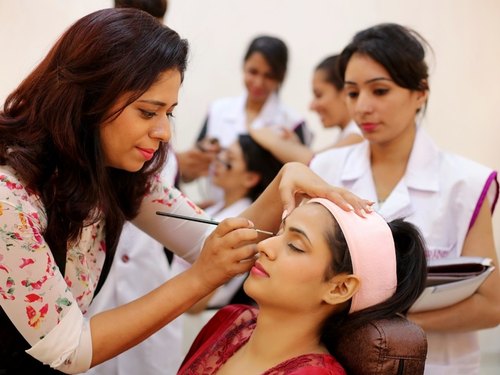 Advance Diploma in Beauty & Hair Dressing